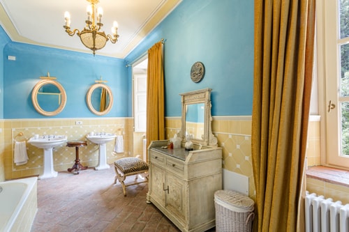 Large Countryside Villa in Tuscany with private pool 25 Italian Breaks