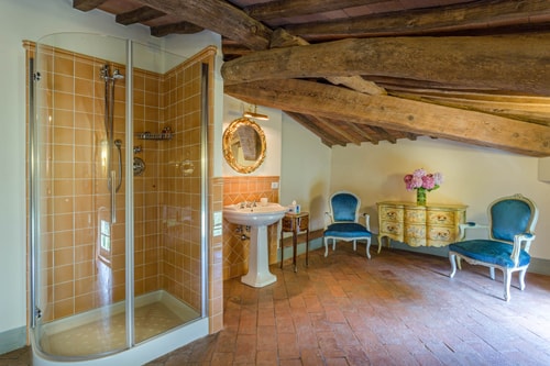 Large Countryside Villa in Tuscany with private pool 36 Italian Breaks