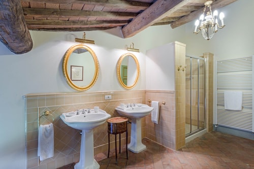 Large Countryside Villa in Tuscany with private pool 41 Italian Breaks