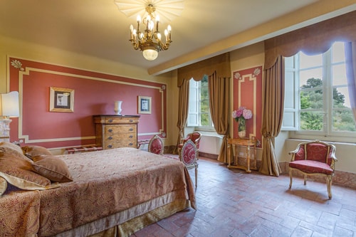 Large Countryside Villa in Tuscany with private pool 46 Italian Breaks