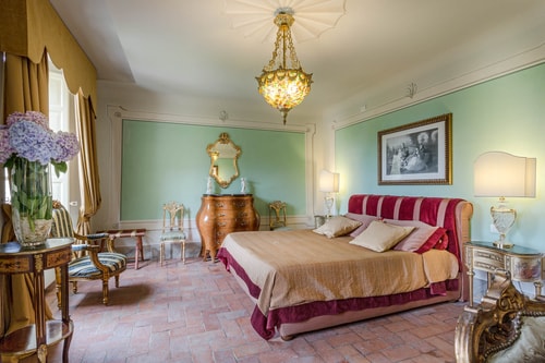 Large Countryside Villa in Tuscany with private pool 49 Italian Breaks
