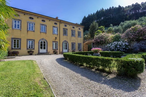 Large Countryside Villa in Tuscany with private pool 57 Italian Breaks