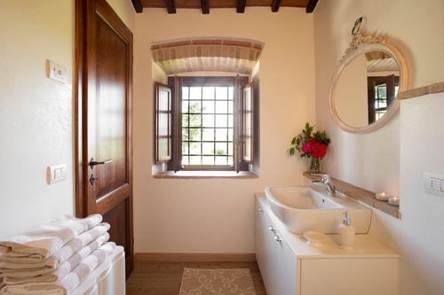 Private villa with Swimming Pool, Tuscany 20 Italian Breaks