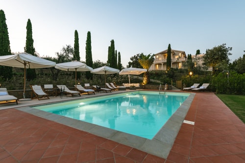Large Country Villa with Swimming Pool in Tuscany 0 Italian Breaks