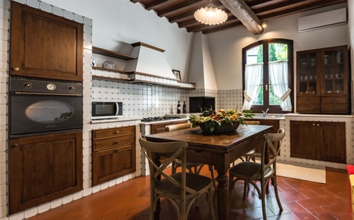 Large Country Villa with Swimming Pool in Tuscany 13 Italian Breaks