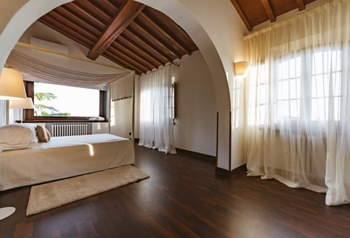 Large Country Villa with Swimming Pool in Tuscany 25 Italian Breaks