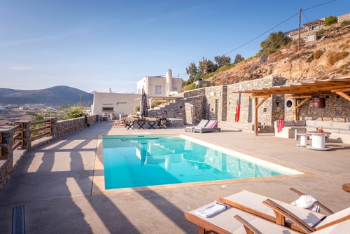 Private villa with swimming pool in Paros 0 My Villa Breaks