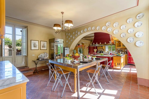Luxury Villa with Private swimming pool 5 Italian Breaks
