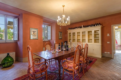 Luxury Villa with Private swimming pool 7 Italian Breaks