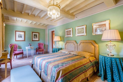 Luxury Villa with Private swimming pool 25 Italian Breaks