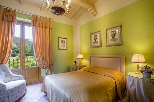 Luxury Villa with Private swimming pool 31 Italian Breaks