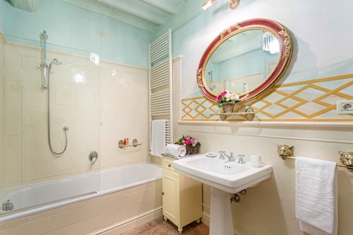 Luxury Villa with Private swimming pool 37 Italian Breaks