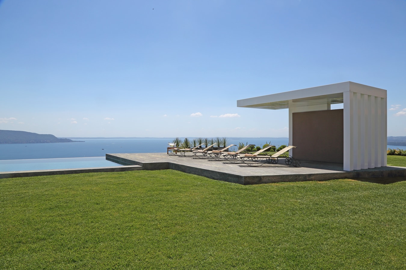 Tenuta Sorgente - Private estate with two pools and lake views, close to town 5 Italian Breaks