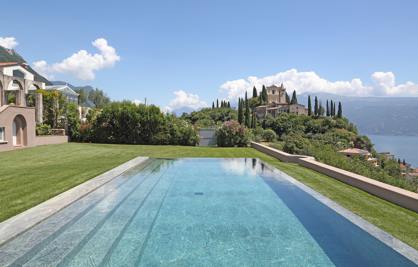 Tenuta Sorgente - Private estate with two pools and lake views, close to town 25 Italian Breaks