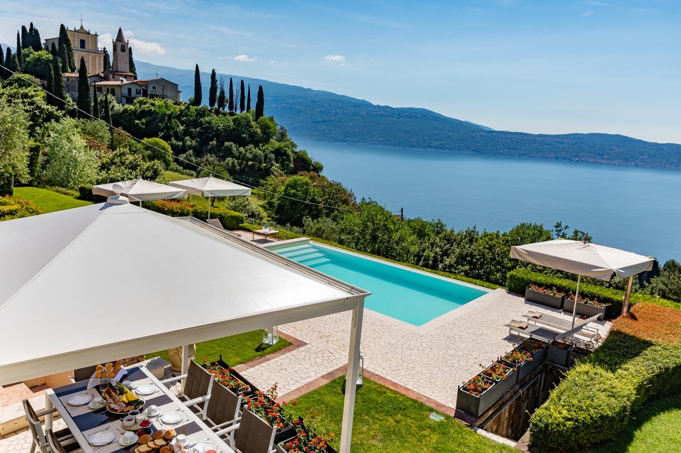 Tenuta Sorgente - Private estate with two pools and lake views, close to town 29 Italian Breaks