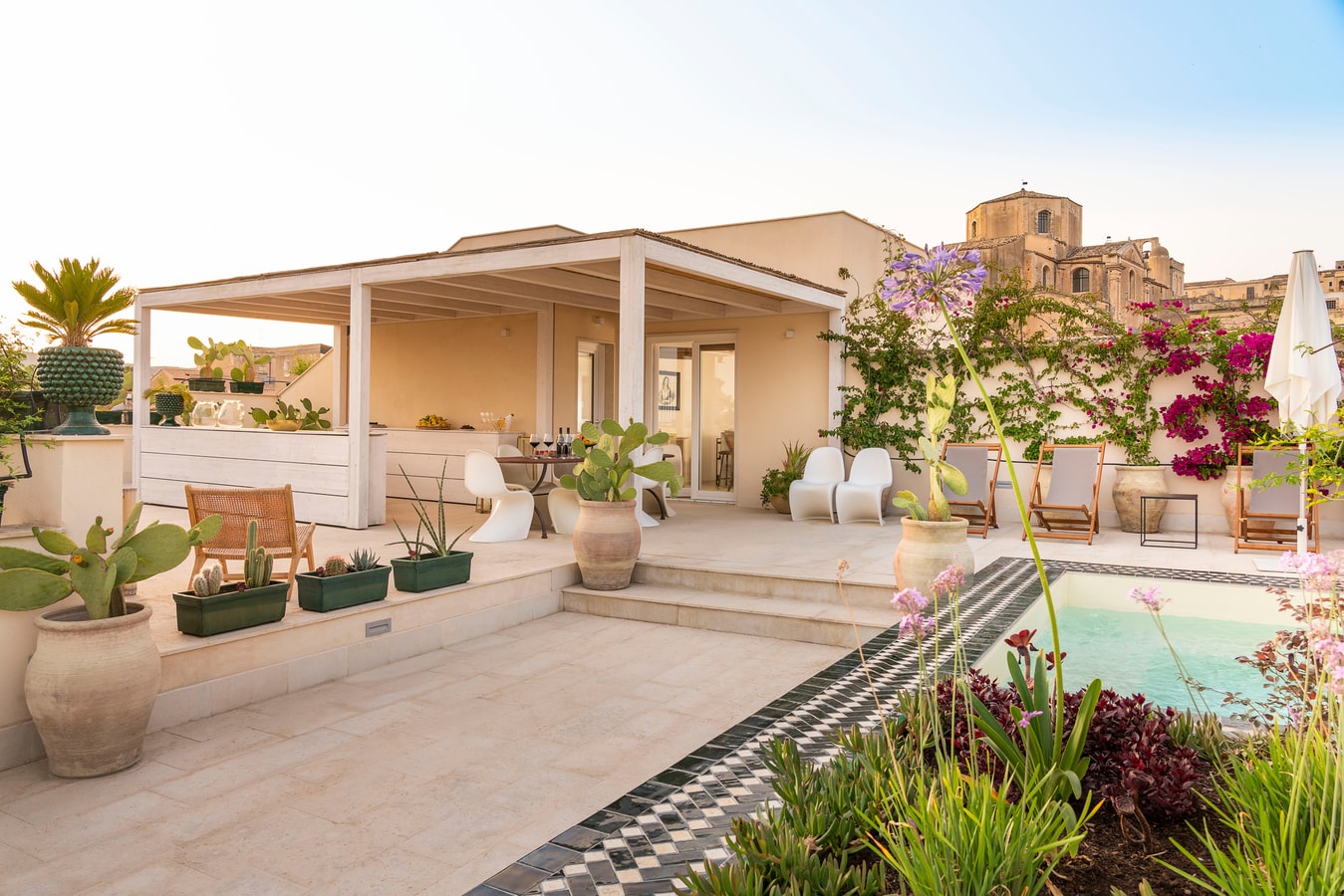 Casa Stefano - Apartment with plunge pool in Noto 1 Italian Breaks