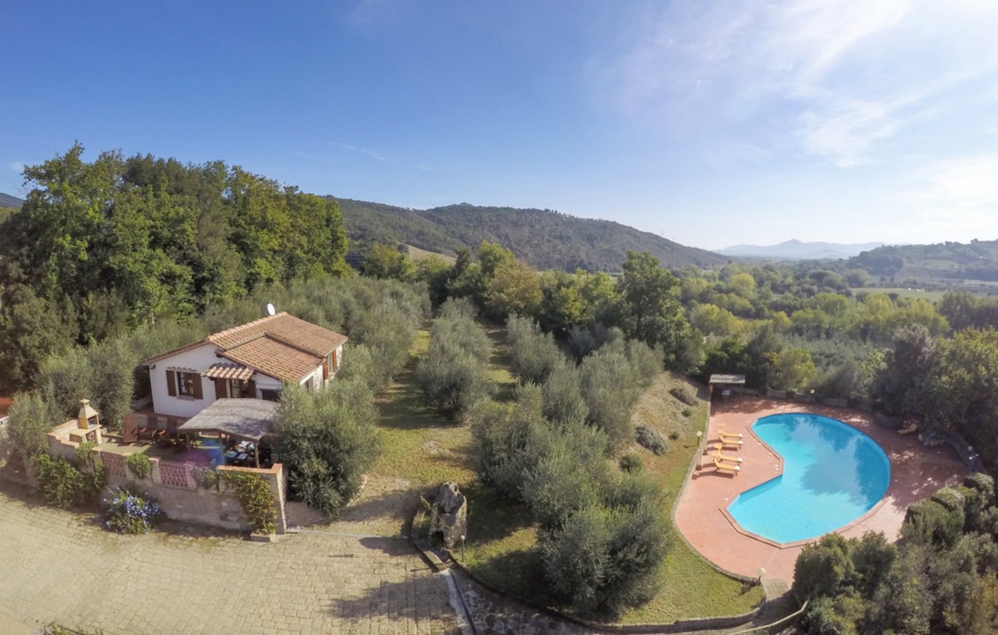 Casa Rialdo - Small family villa with private pool Italian Breaks