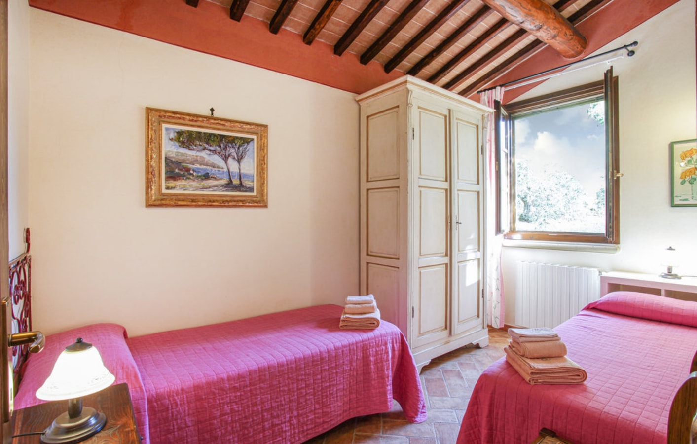 Casa Rialdo - Small family villa with private pool 12 Italian Breaks
