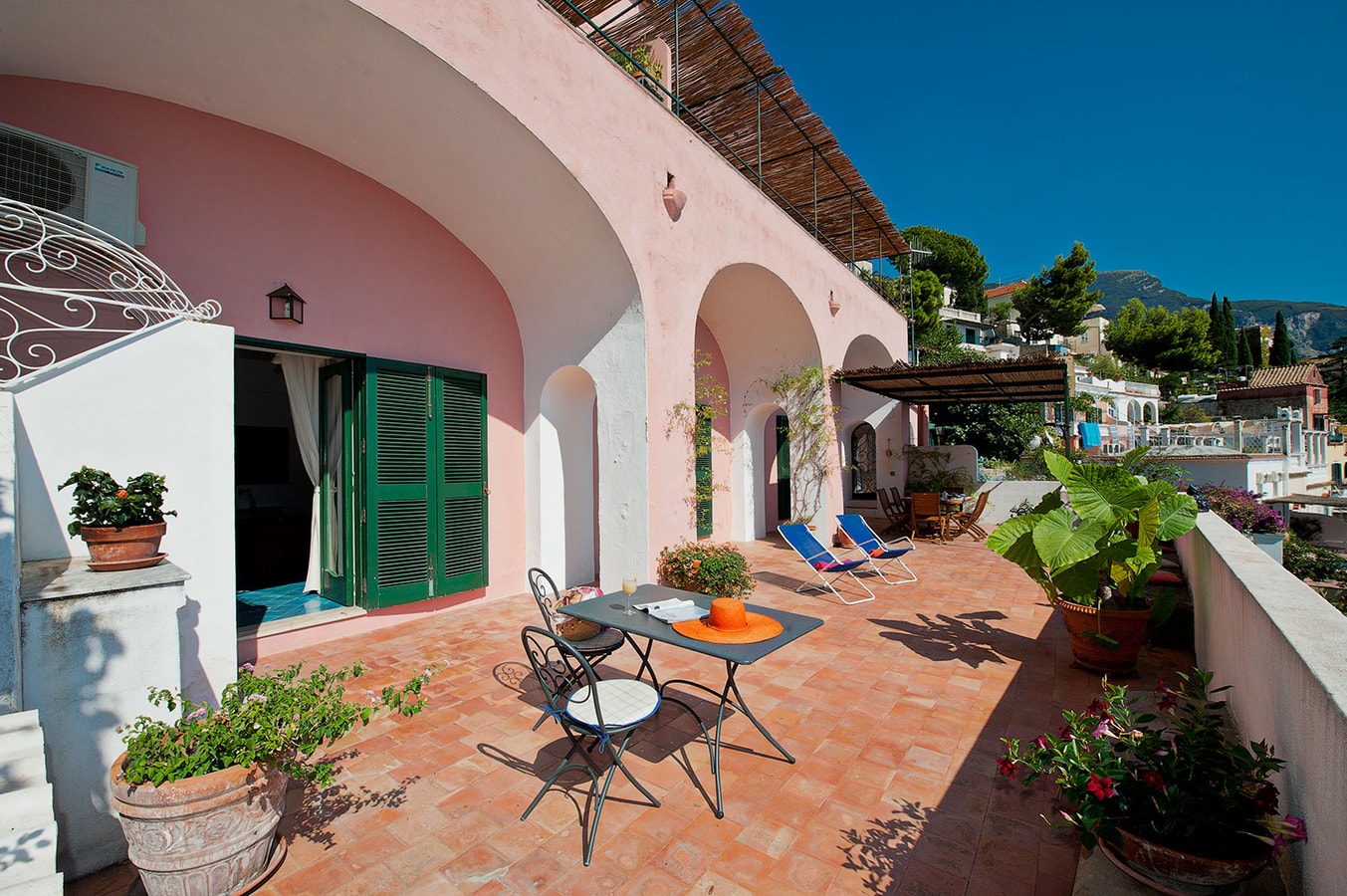 Casa Larissa 3 Italian Breaks