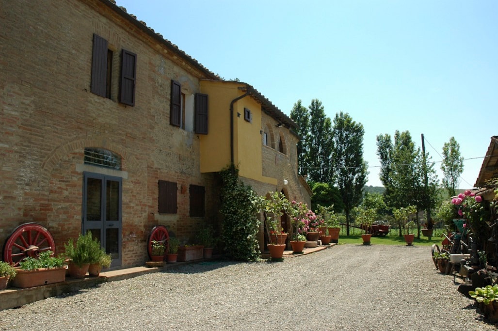 Casa Lugina - country house with private pool 3 Italian Breaks