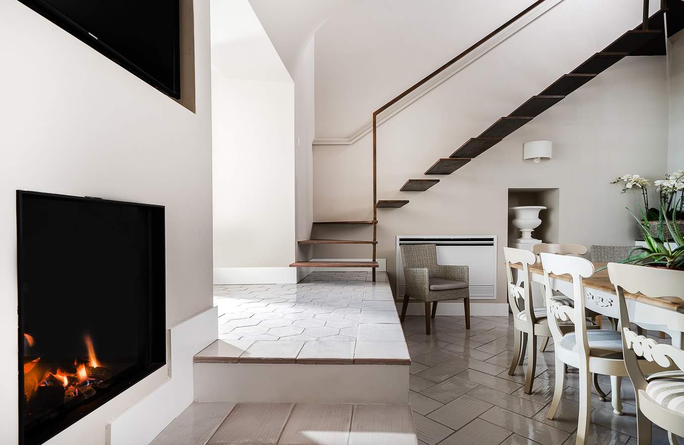 Luxury property with sea views in Sorrento centre 12 Italian Breaks