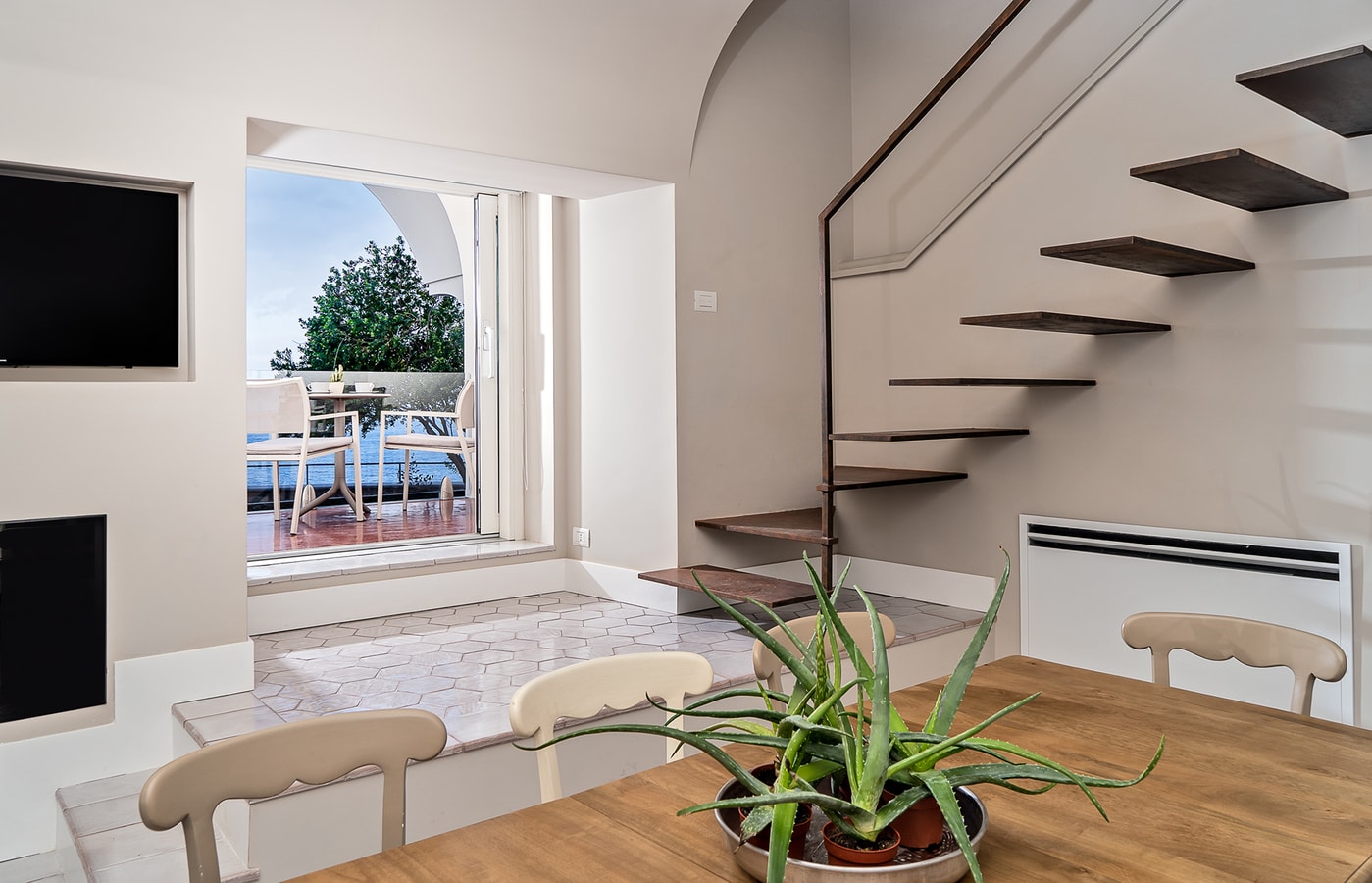 Luxury property with sea views in Sorrento centre 13 Italian Breaks