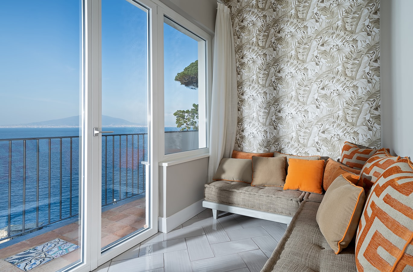 Luxury property with sea views in Sorrento centre 17 Italian Breaks