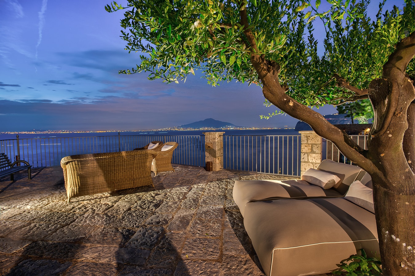 Luxury property with sea views in Sorrento centre 27 Italian Breaks