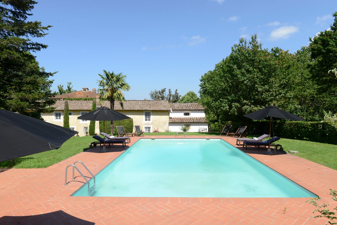 Private villa with pool suitable for weddings 30 Italian Breaks