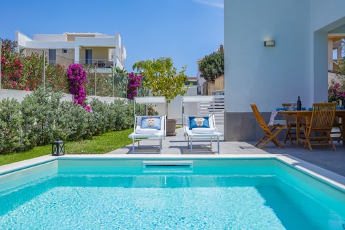 Private villa with swimming pool in Sicily 11 Italian Breaks