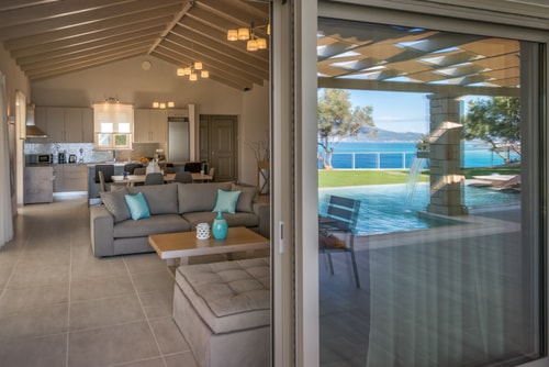 Villa Zenais, Luxury with swimming pool 5 My Villa Breaks