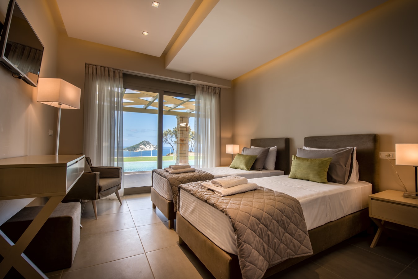 Villa Zenais, Luxury with swimming pool 9 My Villa Breaks