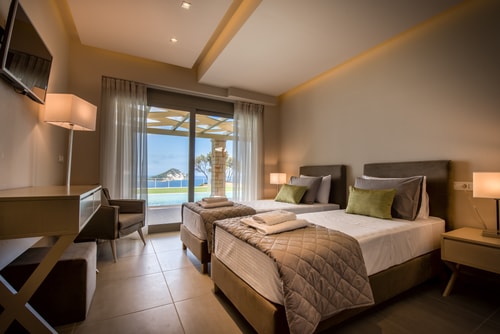 Villa Zenais, Luxury with swimming pool 9 My Villa Breaks