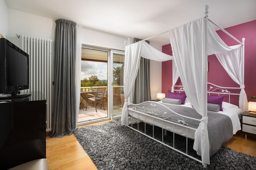 Villa Krasna - Private modern villa with a pool, Istria 14 My Villa Breaks