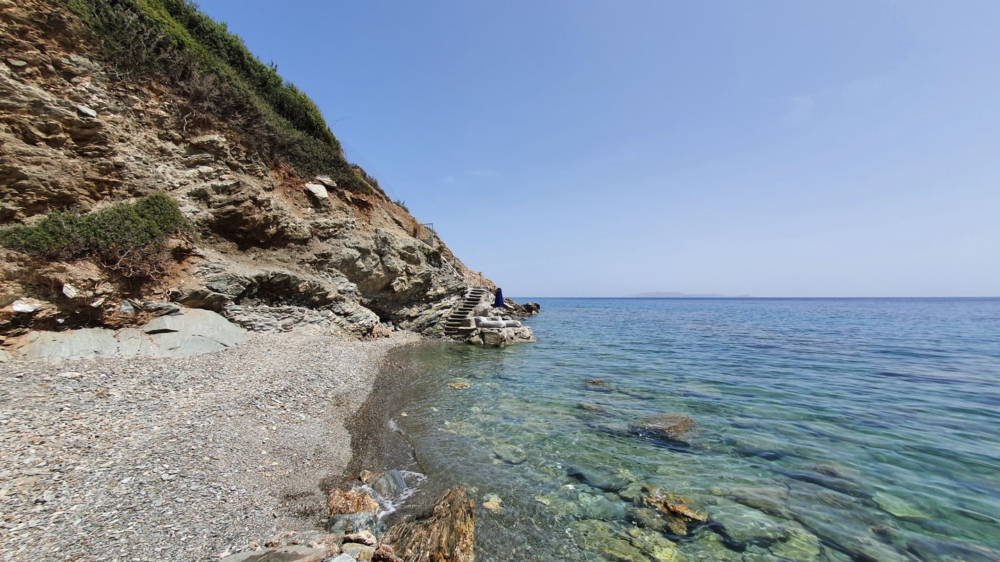 Luxury modern villa with swimming pool and private beach access 23 The Prestige Villa Collection