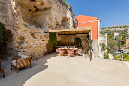 Private villa with swimming pool in Sicily 23 The Prestige Villa Collection