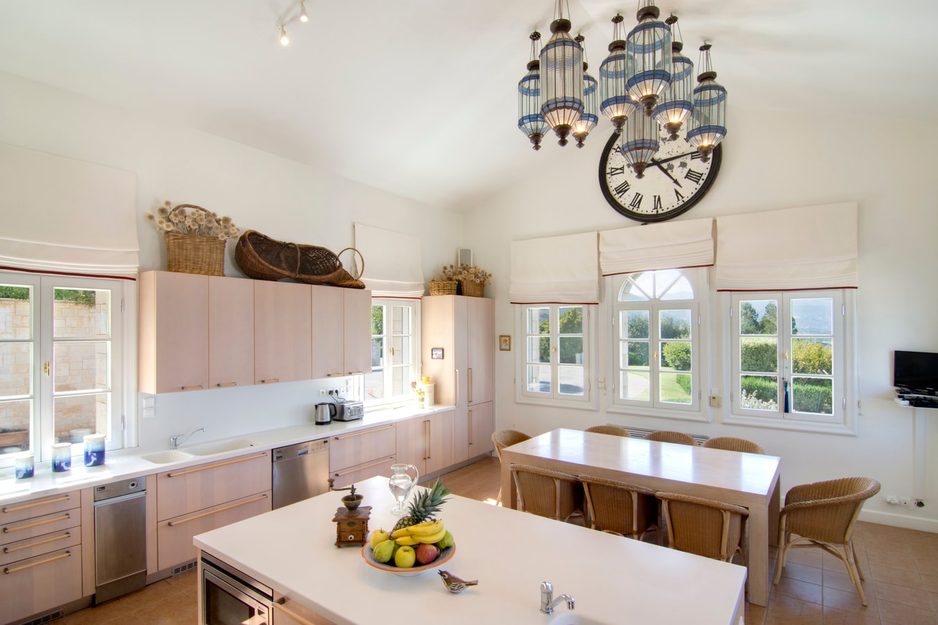 Luxury modern villa with swimming pool in Crete 11 My Villa Breaks