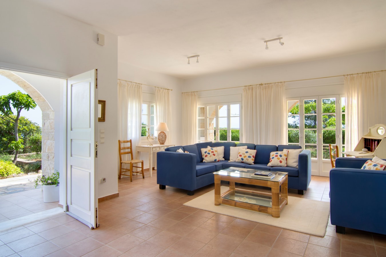 Luxury modern villa with swimming pool in Crete 18 My Villa Breaks