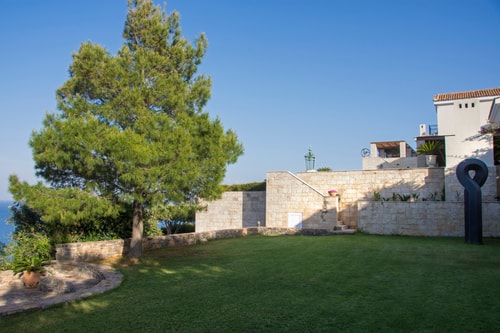 Luxury modern villa with swimming pool in Crete 27 My Villa Breaks