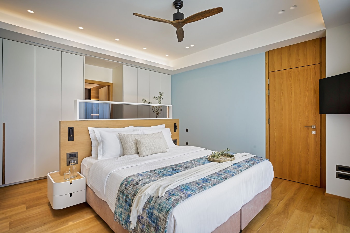 Luxury modern villa with swimming pool in Crete 11 The Prestige Villa Collection