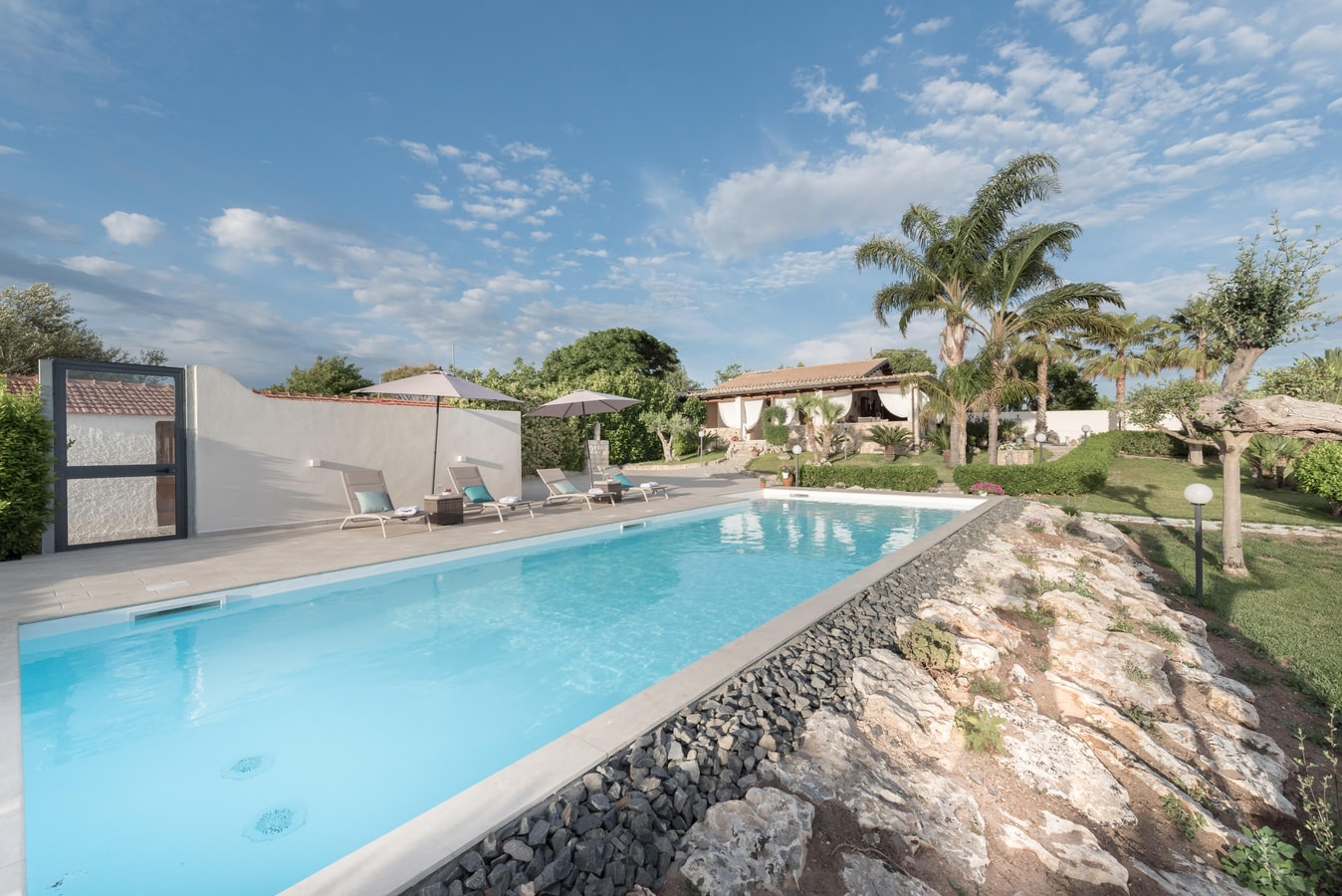 Private villa with swimming pool in Sicily Italian Breaks