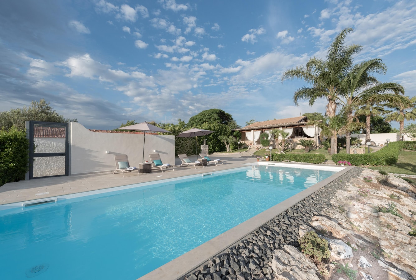 Private villa with swimming pool in Sicily 16 Italian Breaks