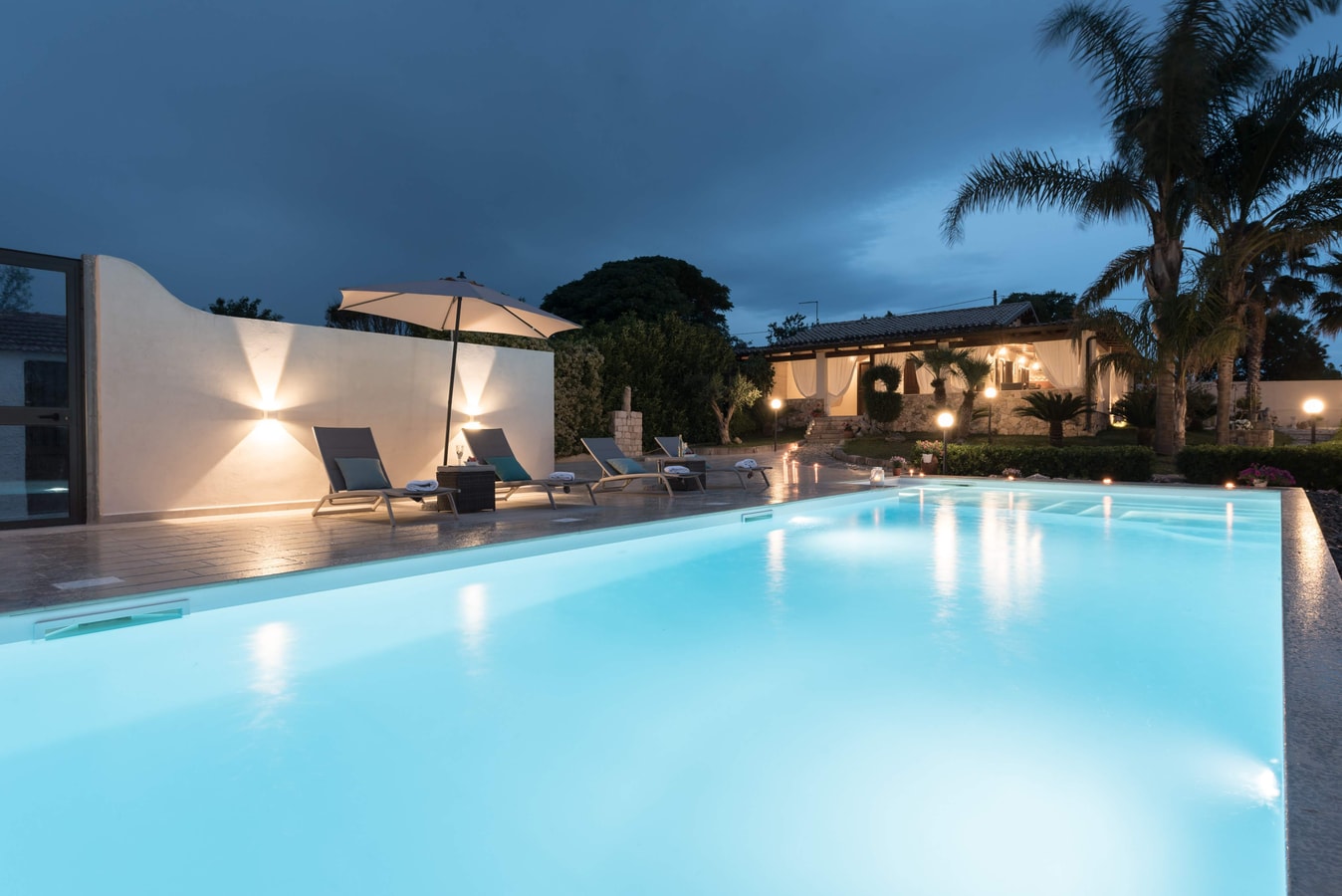 Private villa with swimming pool in Sicily 24 Italian Breaks