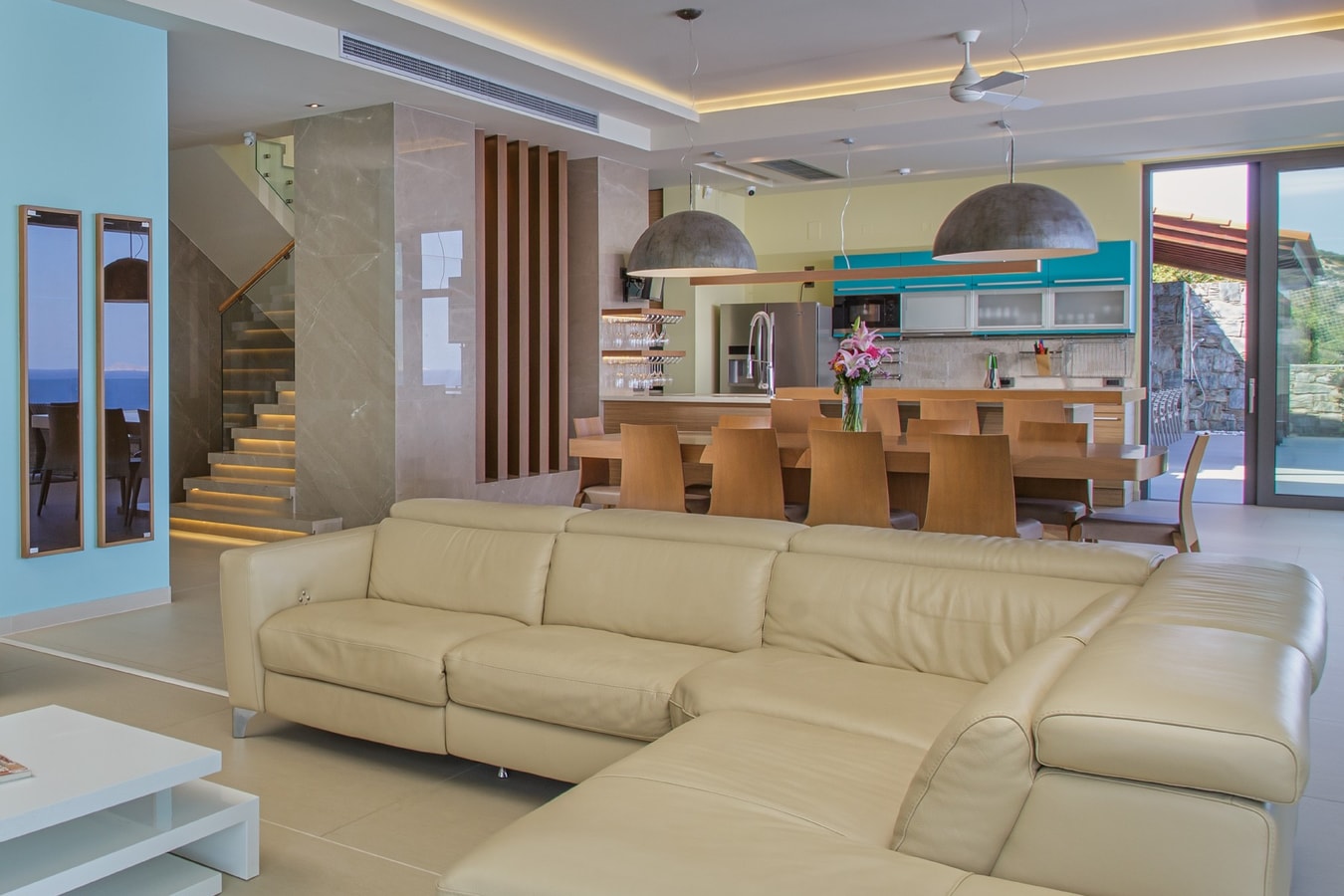 Luxury modern villa with swimming pool 9 The Prestige Villa Collection