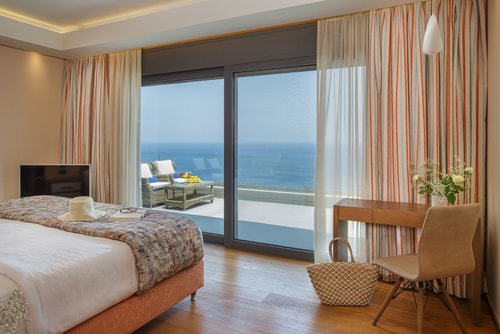 Luxury modern villa with swimming pool 17 The Prestige Villa Collection