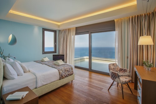 Luxury modern villa with swimming pool 19 The Prestige Villa Collection