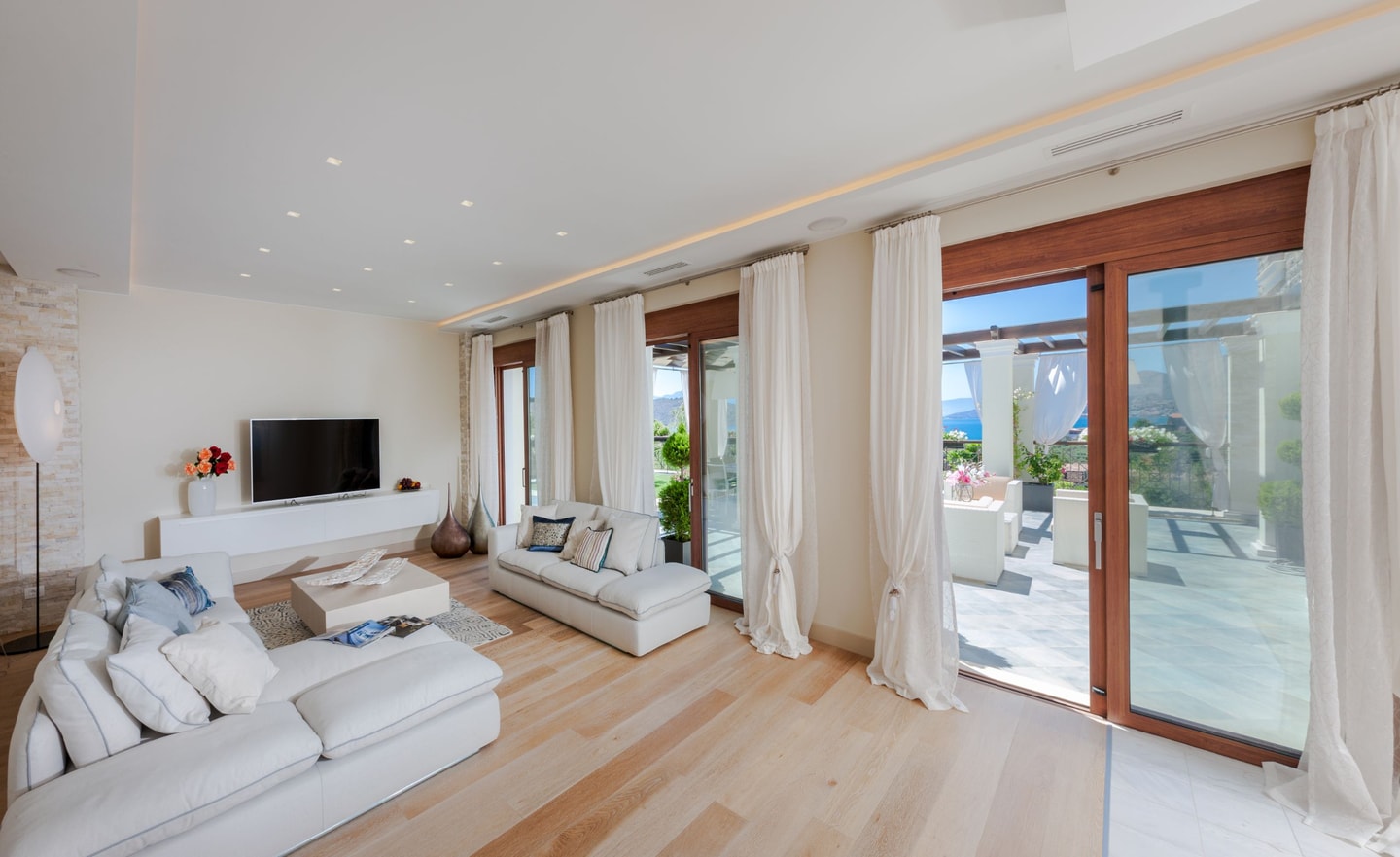 Luxury modern villa with swimming pool in Crete 5 My Villa Breaks