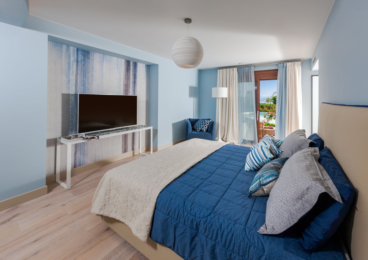 Luxury modern villa with swimming pool in Crete 18 My Villa Breaks