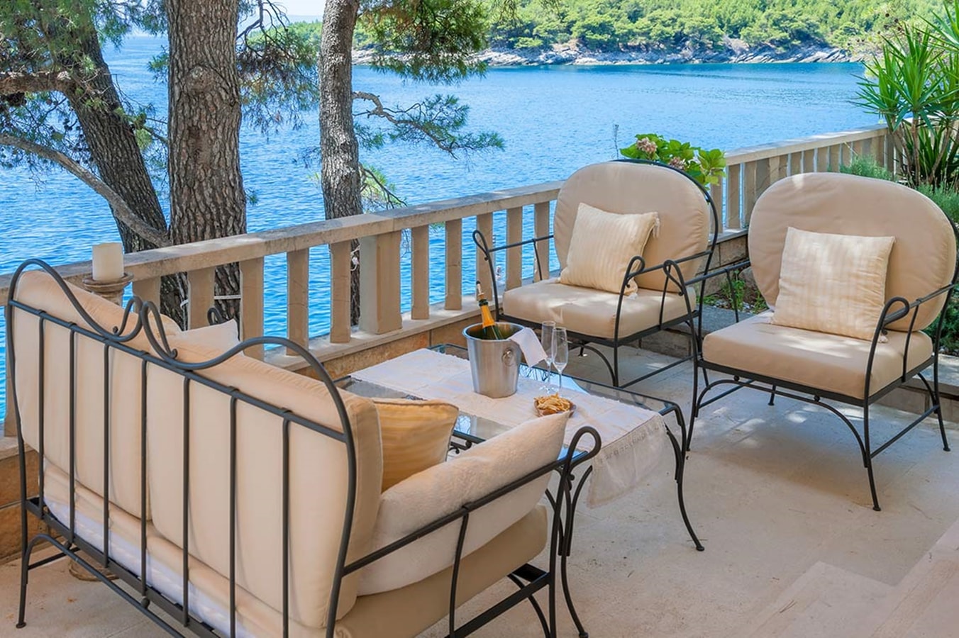 Villa Josipa - Luxury modern villa with pool in Croatia 22 My Villa Breaks