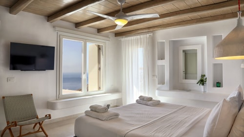 Luxury modern villa with swimming pool in Mykonos 18 My Villa Breaks